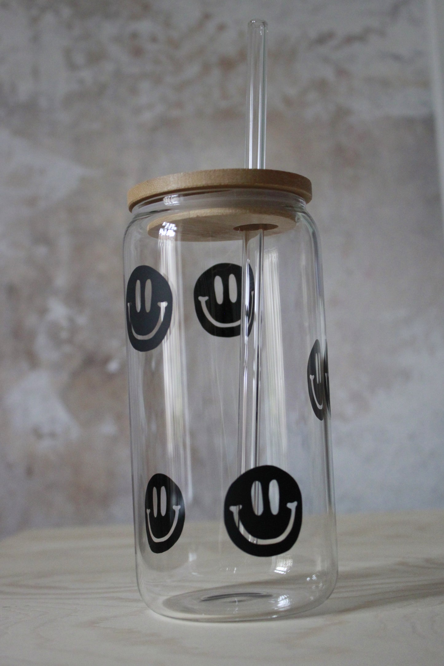 Glas mit Bambusdeckel