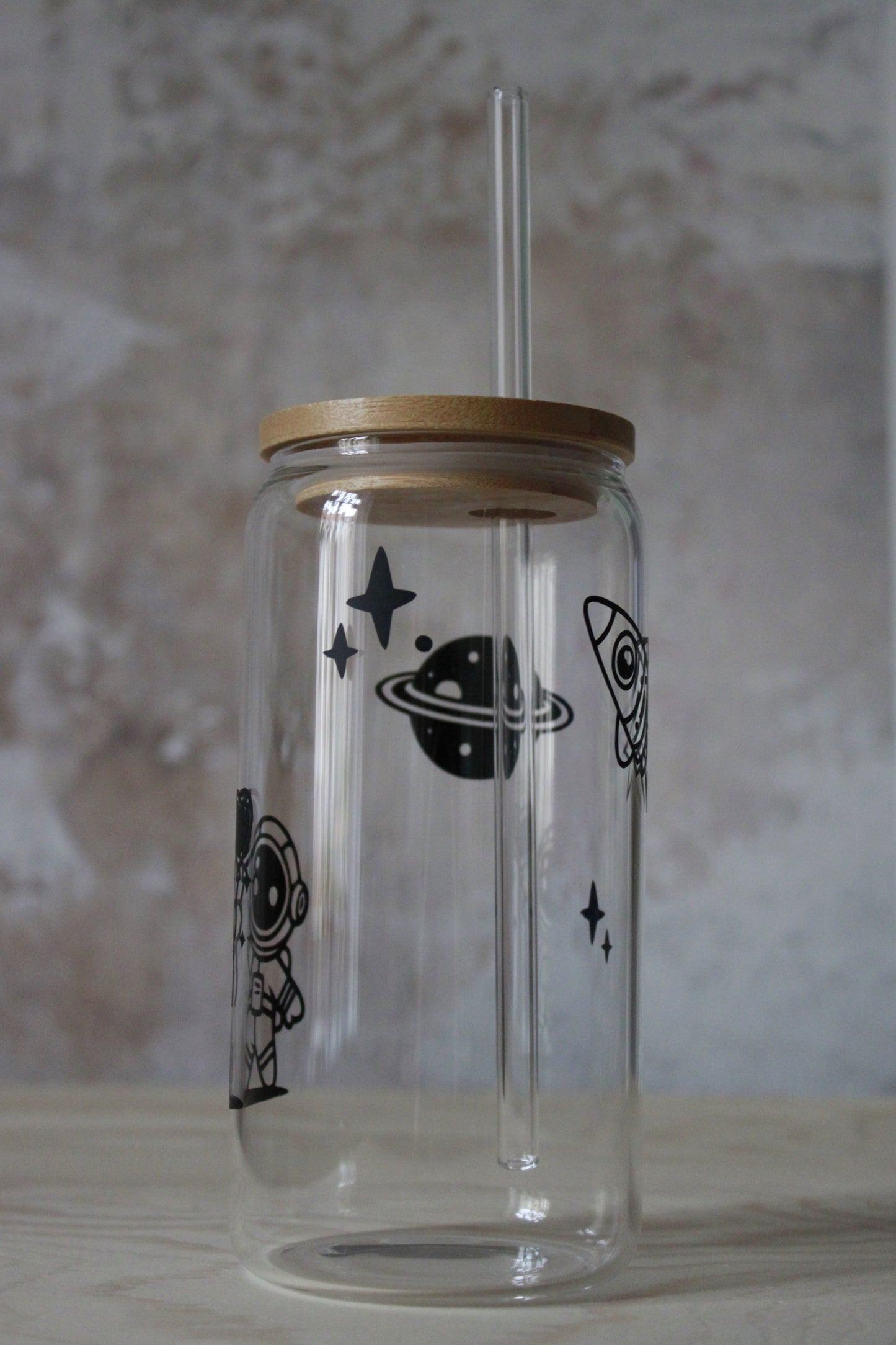 Glas mit Bambusdeckel